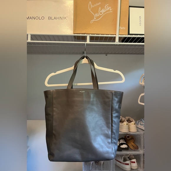 SAINT LAURENT Tote Reversible leather suede studded handbag - Picture 8 of 10